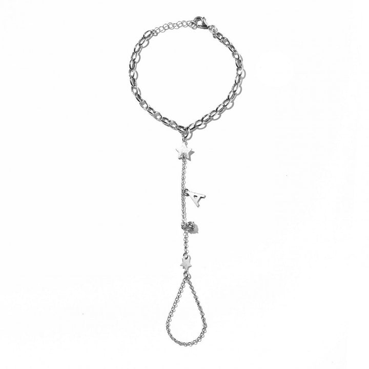 Baciamano con lettera, stelline e pietra bianca