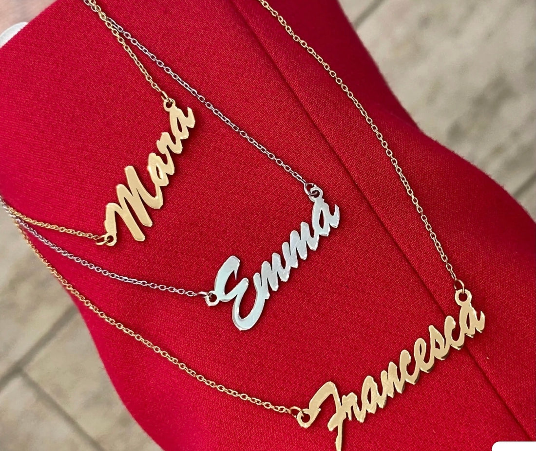 Collana nome personalizzato in oro 18kt