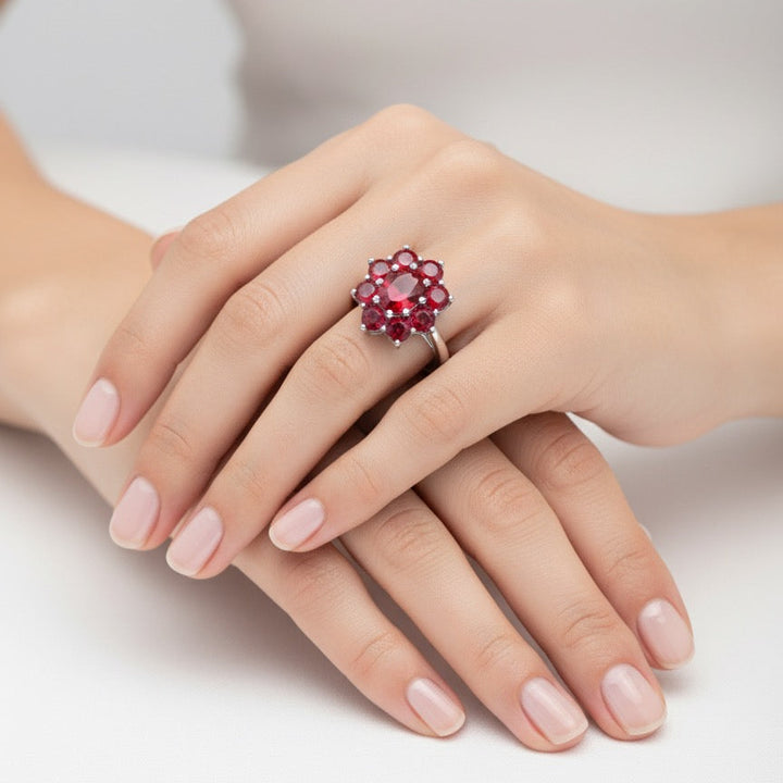 Anello  fiore con pietre rosse rosato