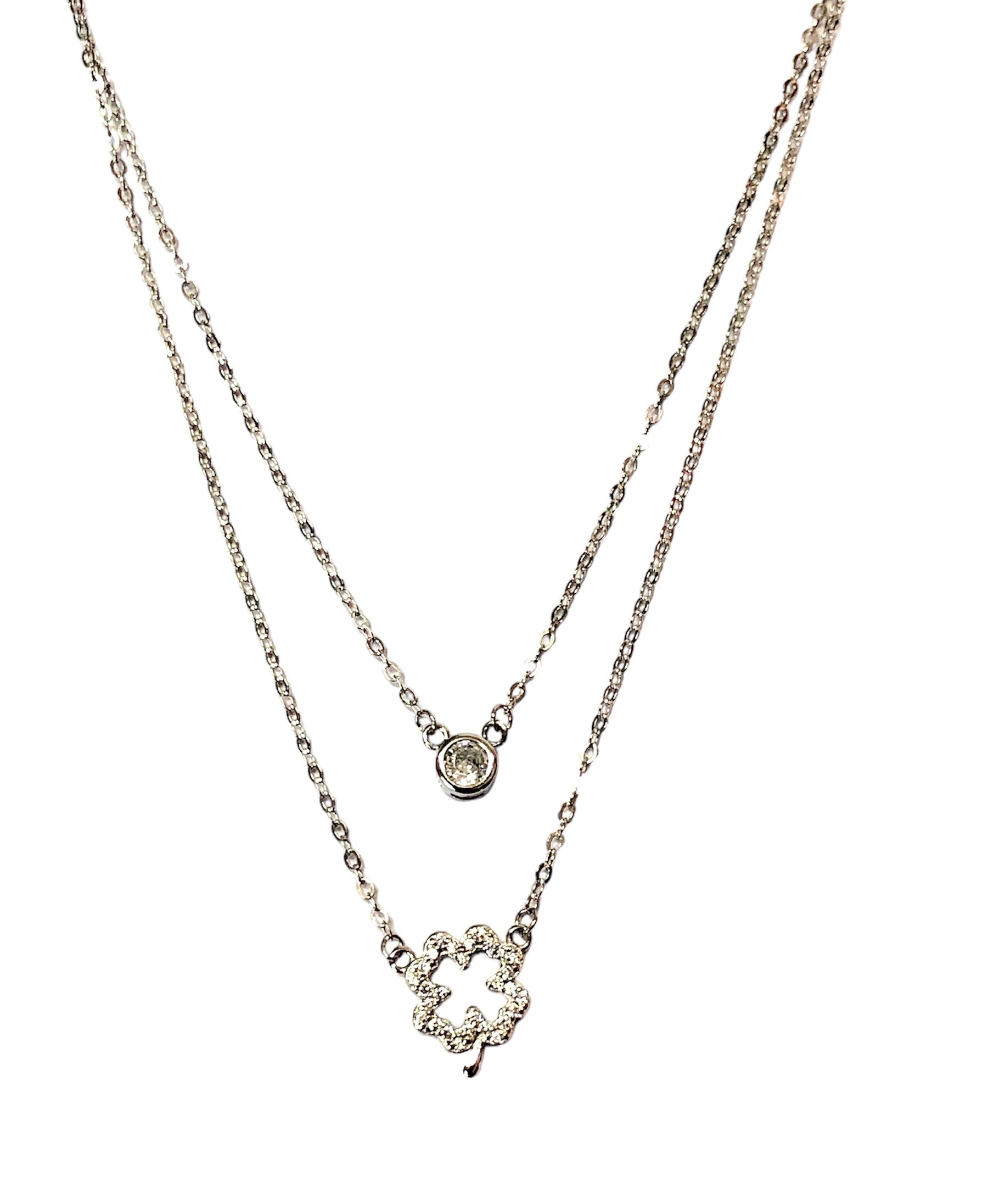 Collana con due fili con quadrifoglio e punto luce