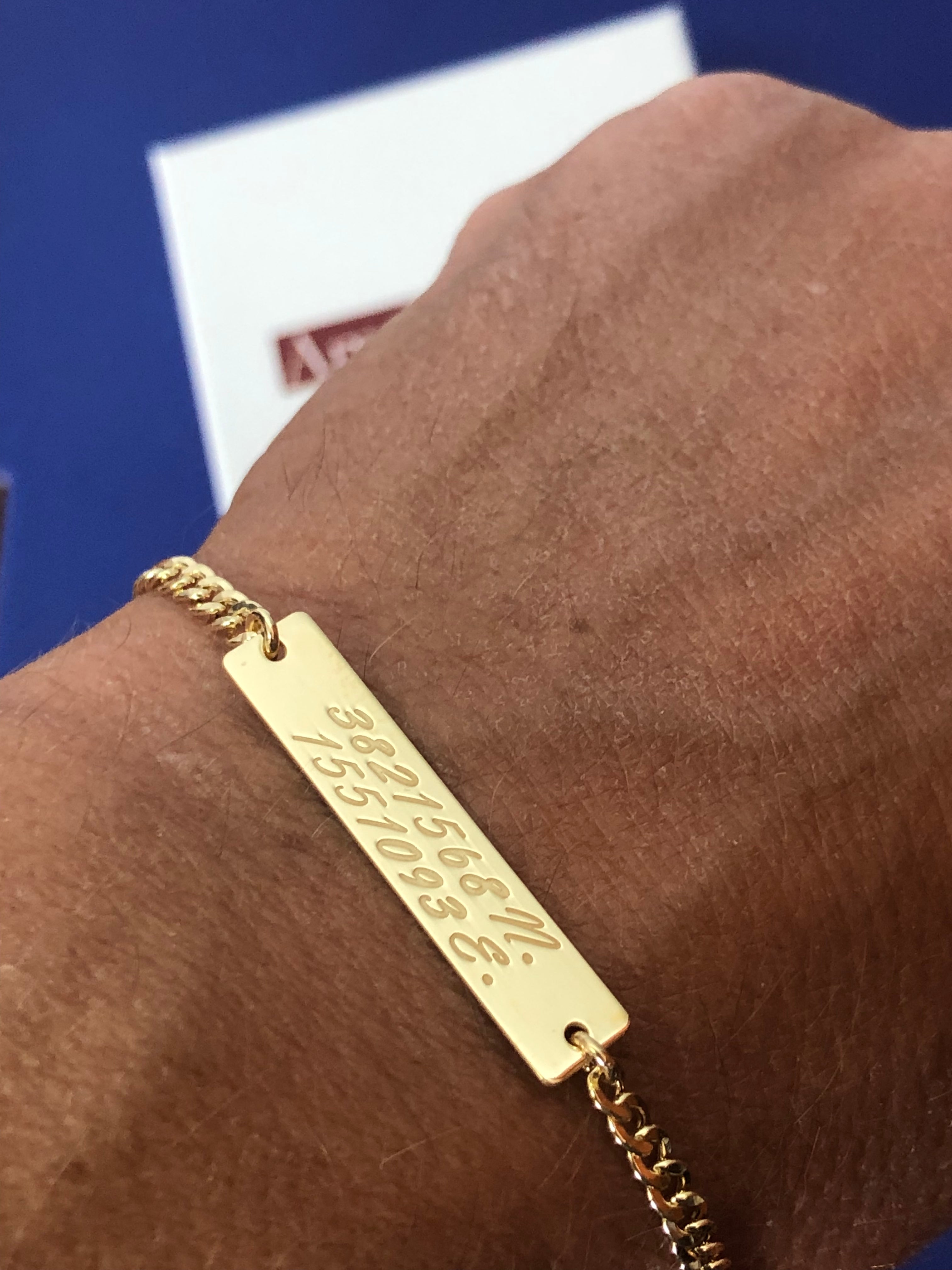 Bracciale con incisione