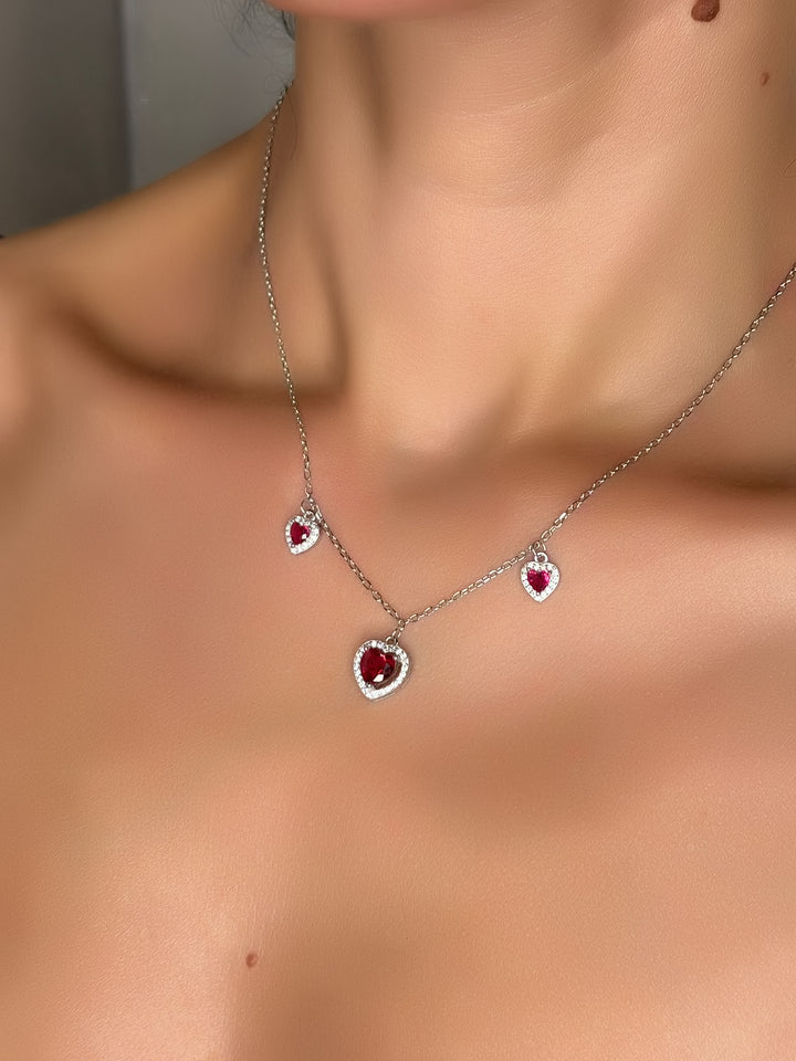 Collana con cuore rosso