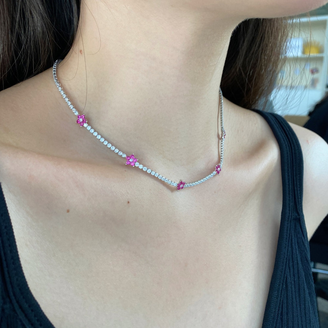 Collana choker tennis 2 mm con pietre bianche e fucsia