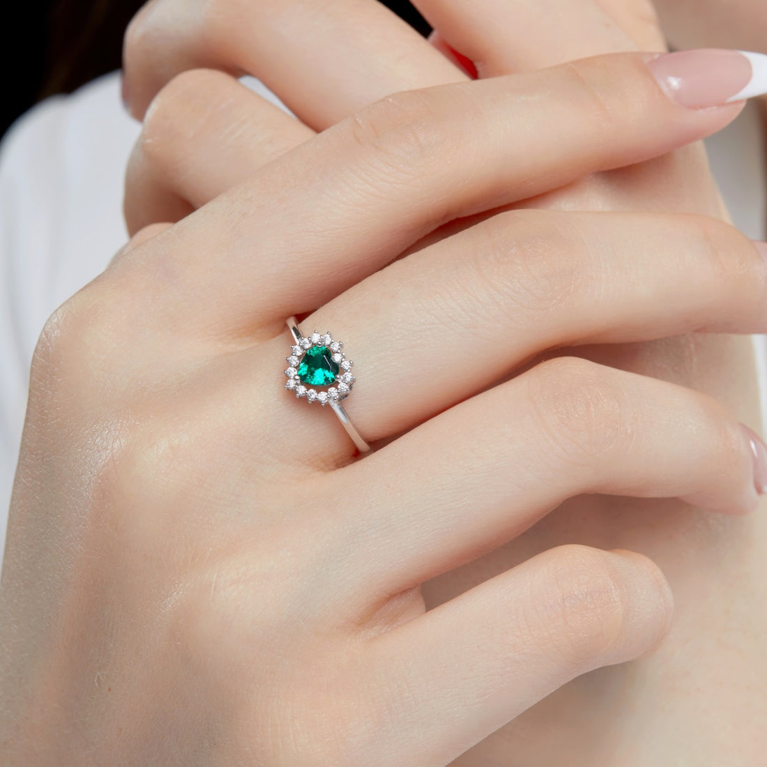 Anello con cuore verde