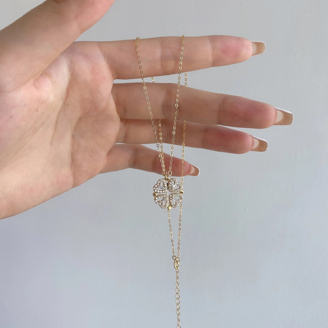 Collana quadrifoglio a forma di cuori