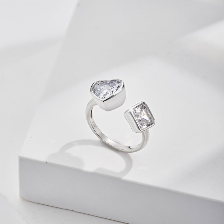 Anello con cuore e pietra