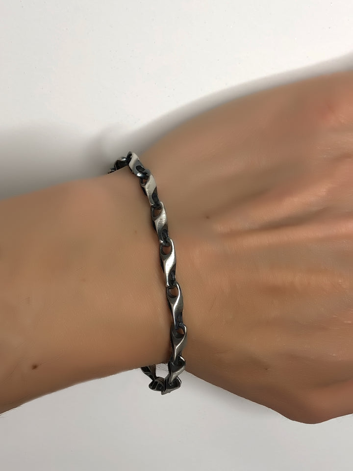 Bracciale uomo in argento brunito