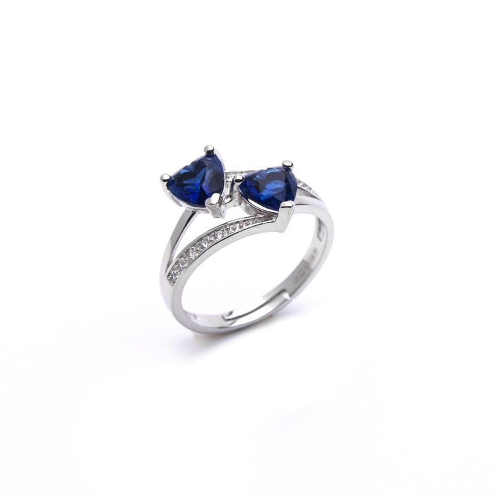 Anello regolabile con pietre blu a cuore