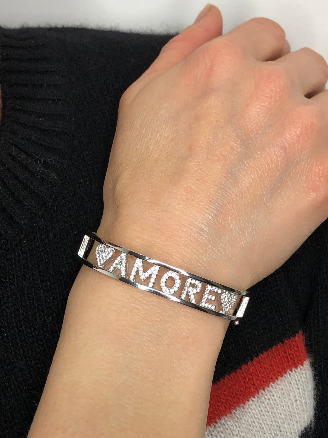 Bracciale rigido amore